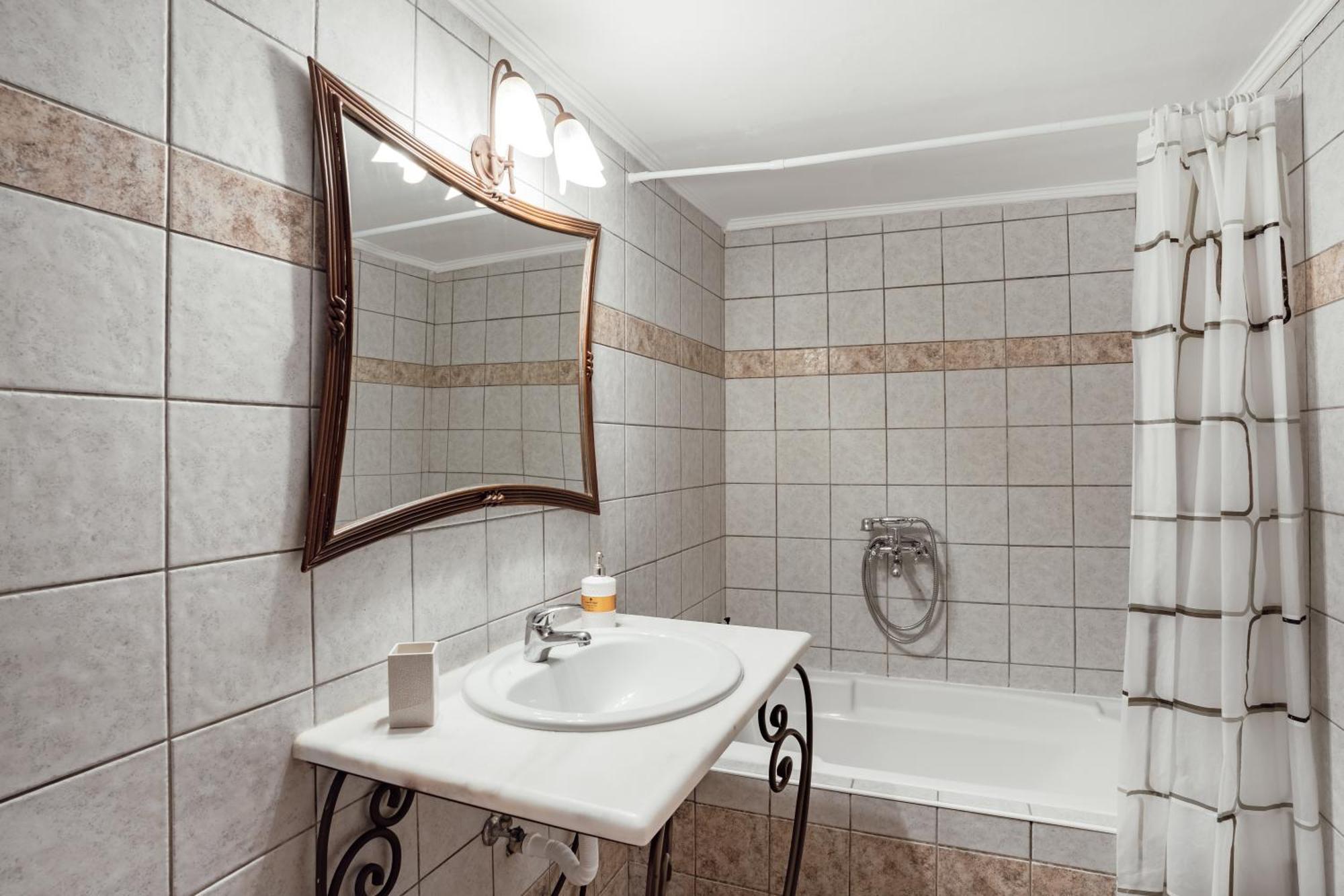 Dm Elegant And Charming Villa Foinikia  Экстерьер фото