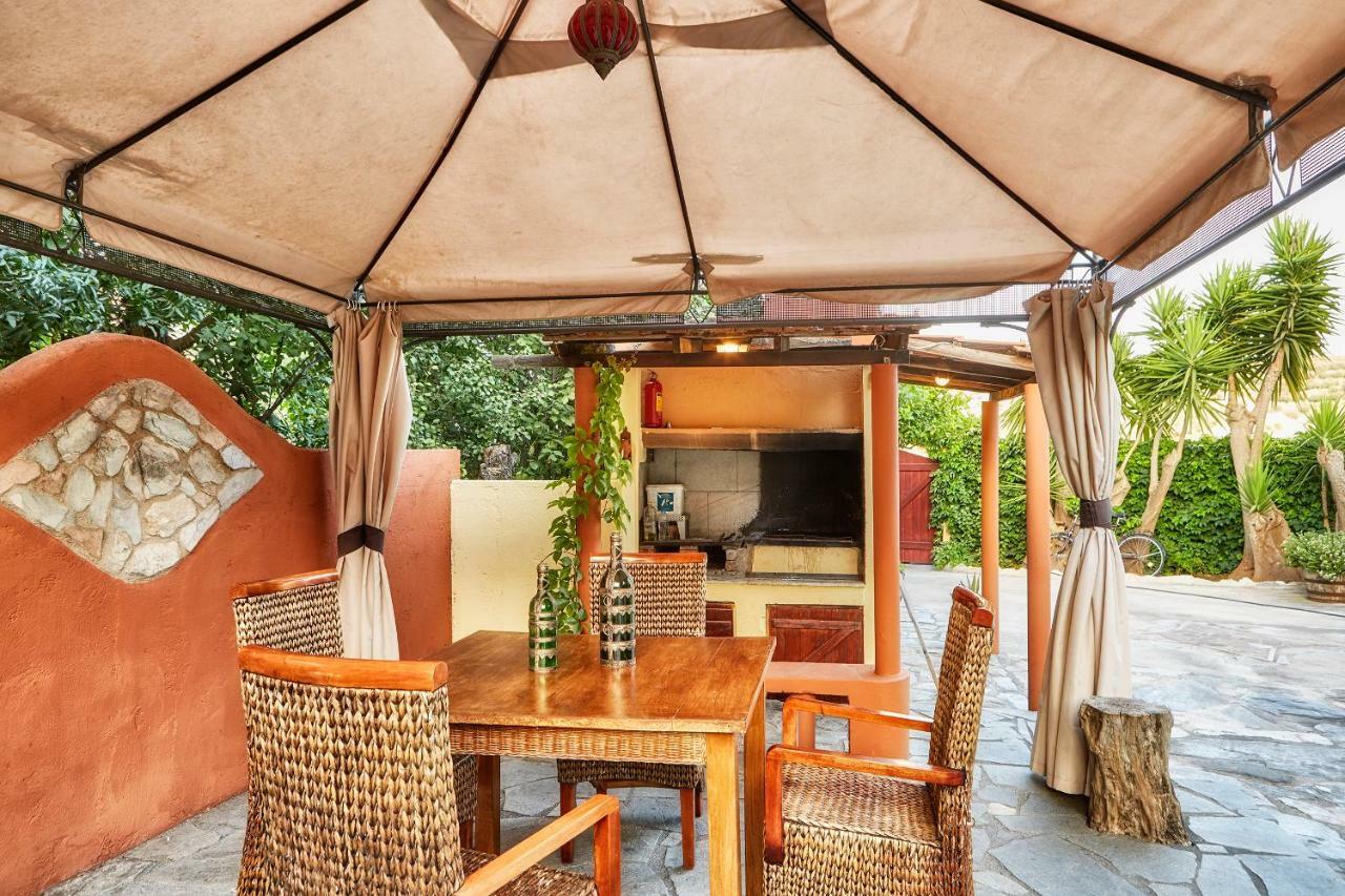 Dm Elegant And Charming Villa Foinikia  Экстерьер фото